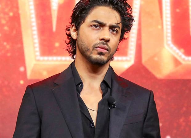 Aryan Khan makes a Rs.12.5 lakhs style statement with 620 vv3C7F