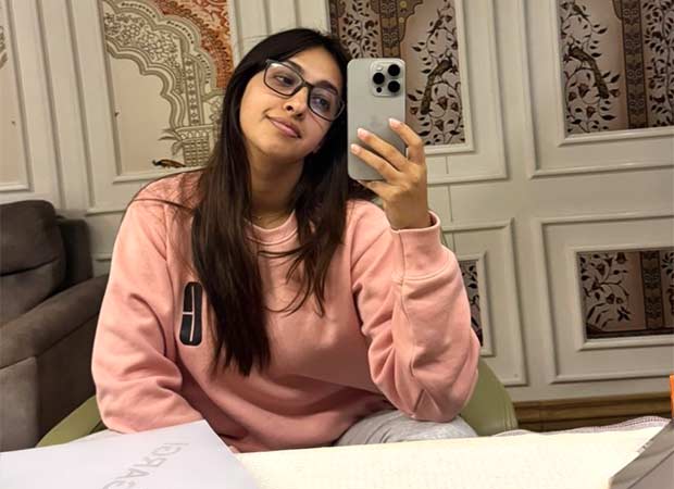 Akansha Ranjan Kapoor kicks off 2026 in work mode 620 iOy86N