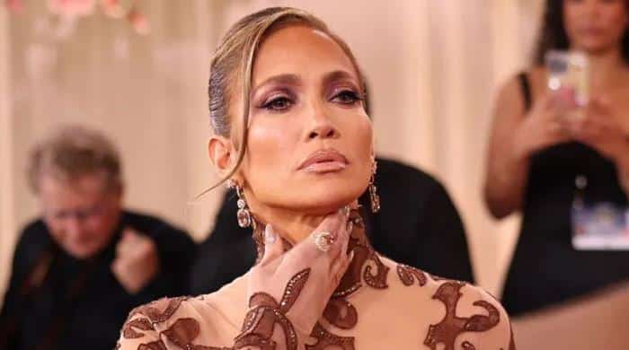 Jennifer Lopez ‘rude' glambot moment unmasked after major backlash 1 l 645903 104257 updates l3idY8