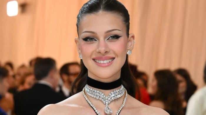 Nicola Peltz enjoys solo spotlight as Brooklyn wants to mend family ties 1 l 645909 111253 updates ySWR1i