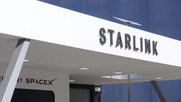 starlink building logo gettyimages 2039978753 sEe4xR