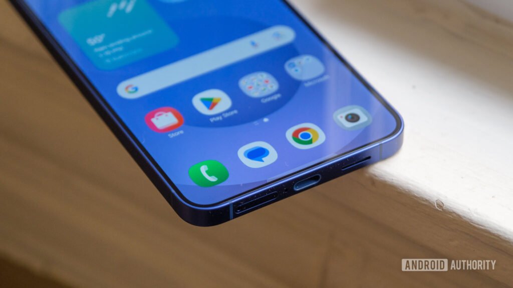Smart 12 Samsung brings missing Galaxy AI features to the
